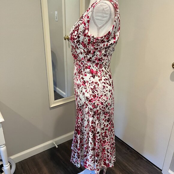 Taylor Floral Asymmetrical Sleeveless midi dress, Size 6 - Picture 6 of 16